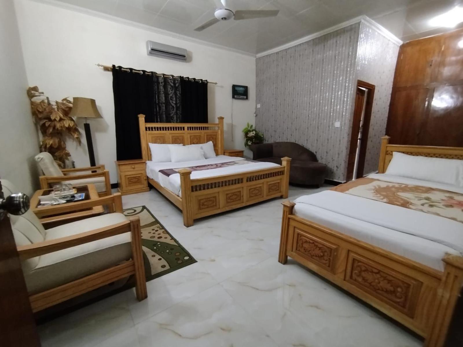 Alaf Laila Guest House Abbottabad Exterior photo