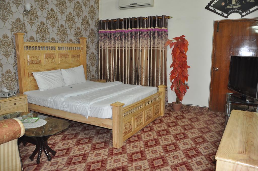 Alaf Laila Guest House Abbottabad Exterior photo